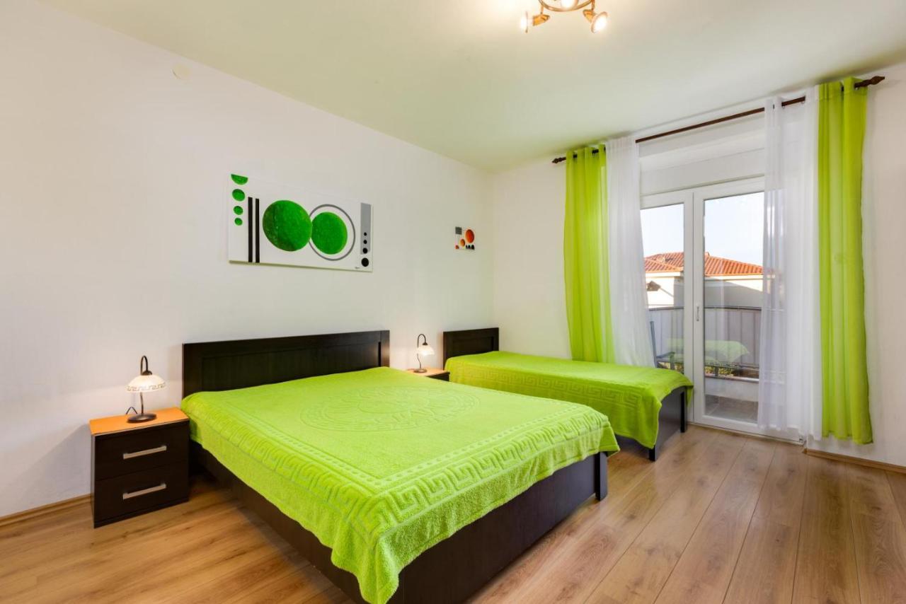 Ferienwohnung Apartman Volaric Krk Town Exterior foto