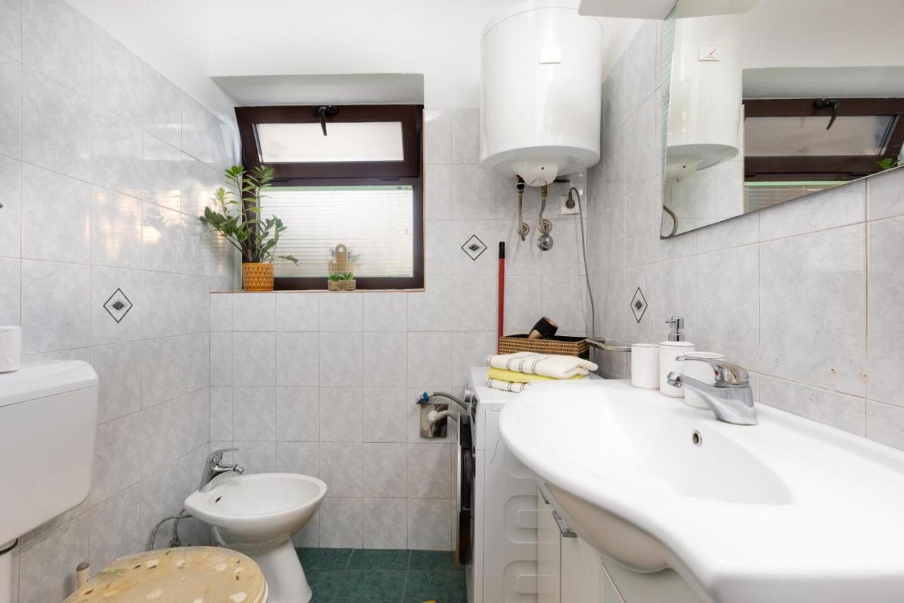 Ferienwohnung Apartman Volaric Krk Town Exterior foto